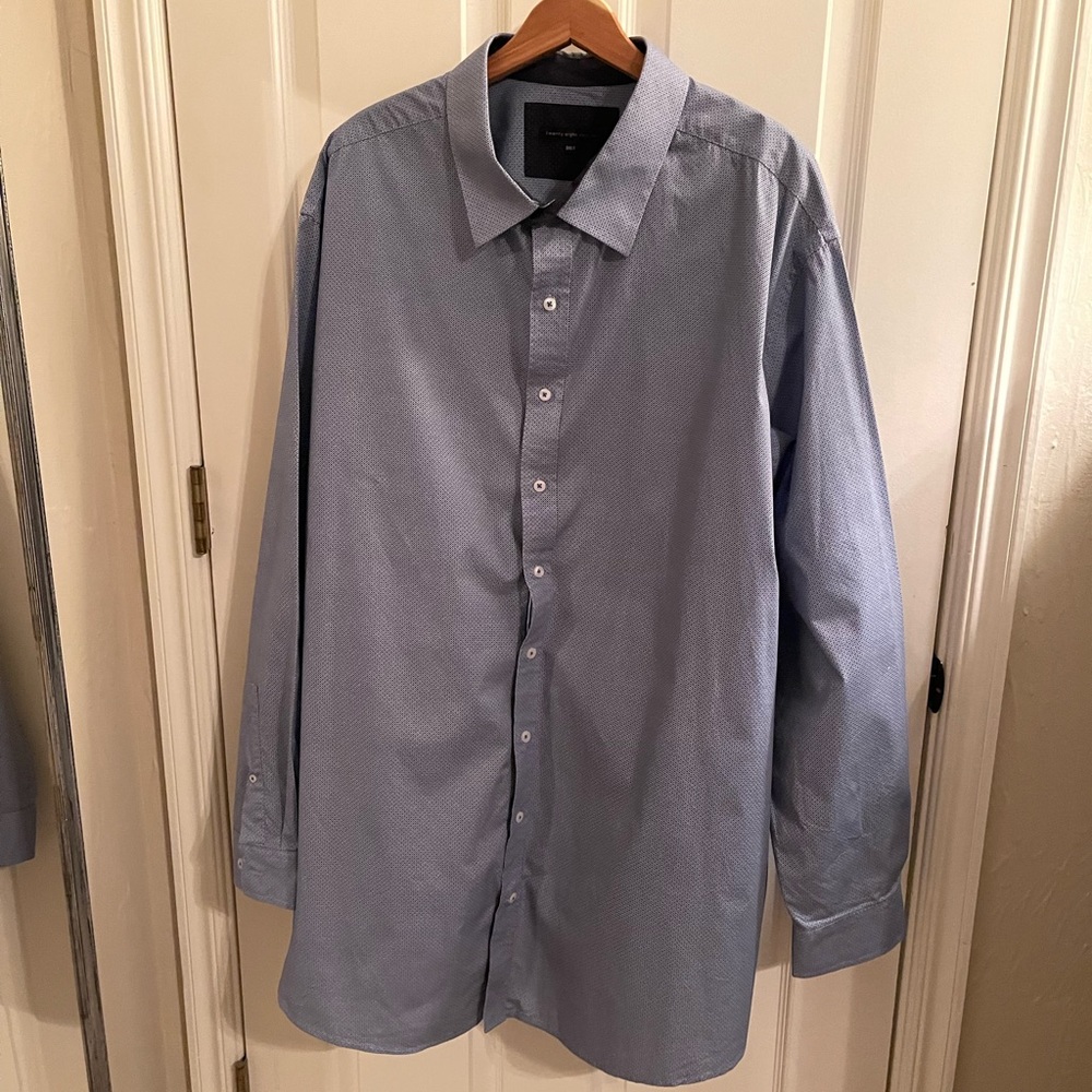 Twenty Eight Degrees Blue Long-Sleeve Button Down Dress Shirt